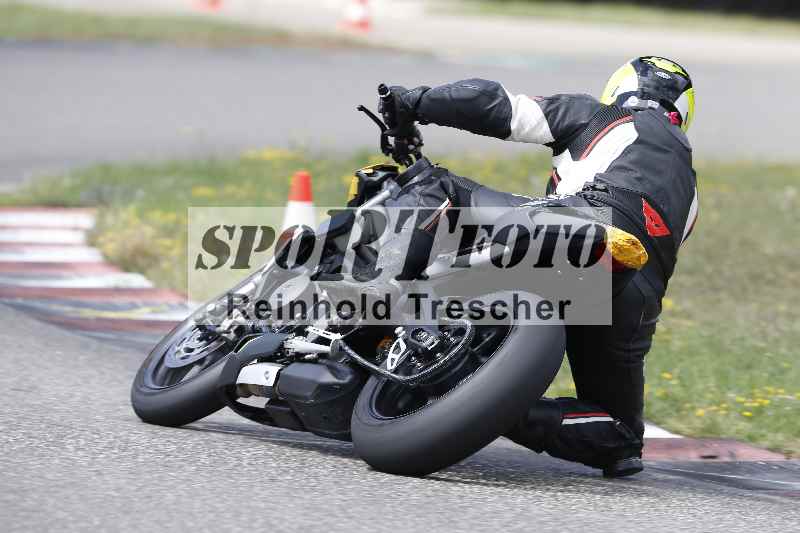 /33 24.07.2025 Speer Racing ADR/Gruppe weiss/backside